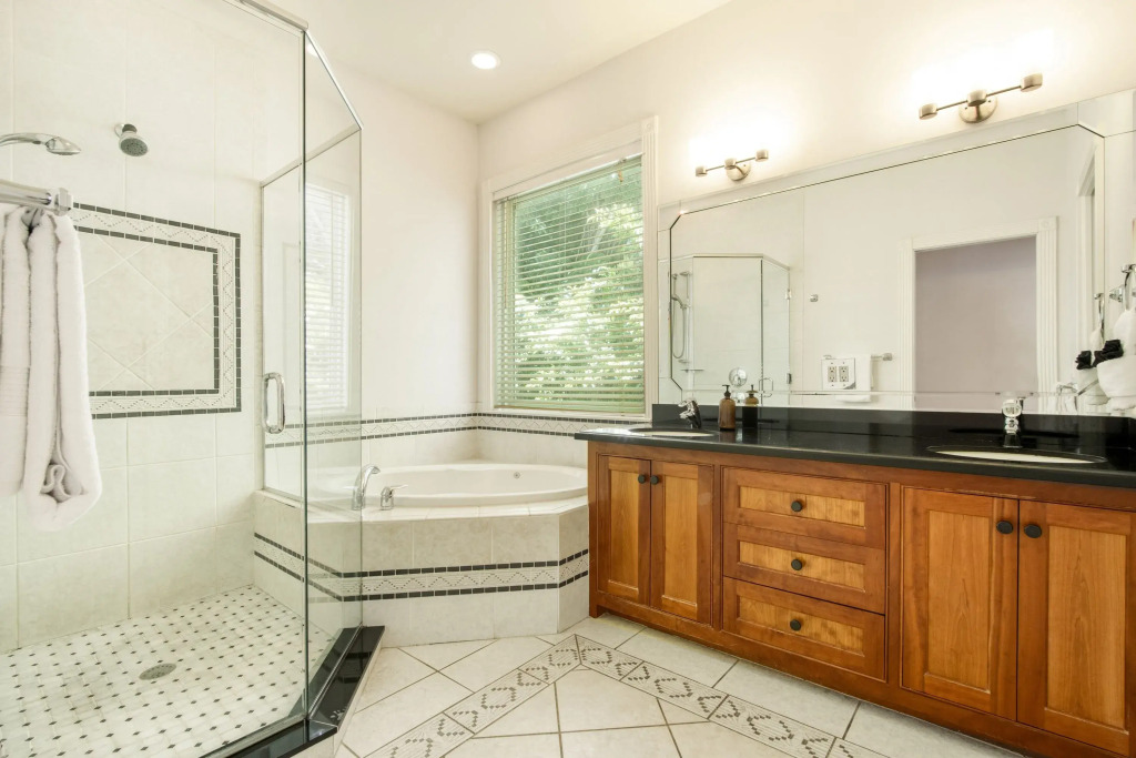 Walk to Beach, Pool+hot Tub, Game Room Captiva 5bdr Coco Mango by Avantstay
