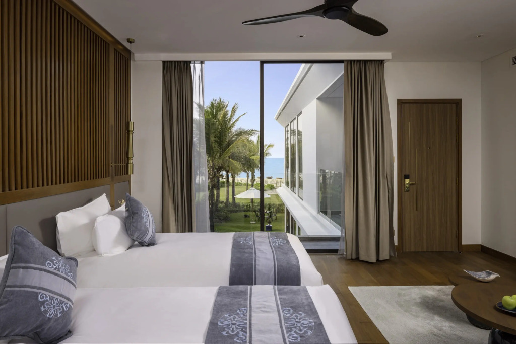Wyndham Royal Beachfront Resort & Spa Danang