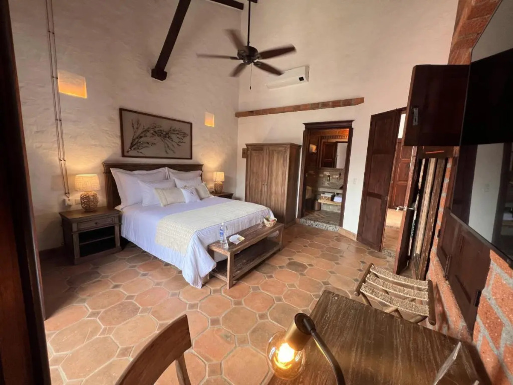Casa Linaje Hotel Boutique -Cauca Viejo- Mayores de 10 años
