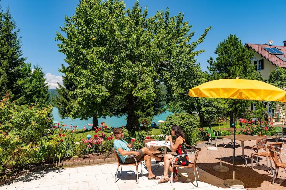 Strandhotel Schabus