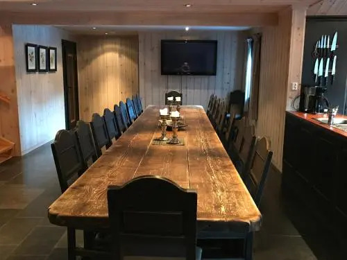 Spacious cabin in Hemsedal, 8 bedrooms and sauna