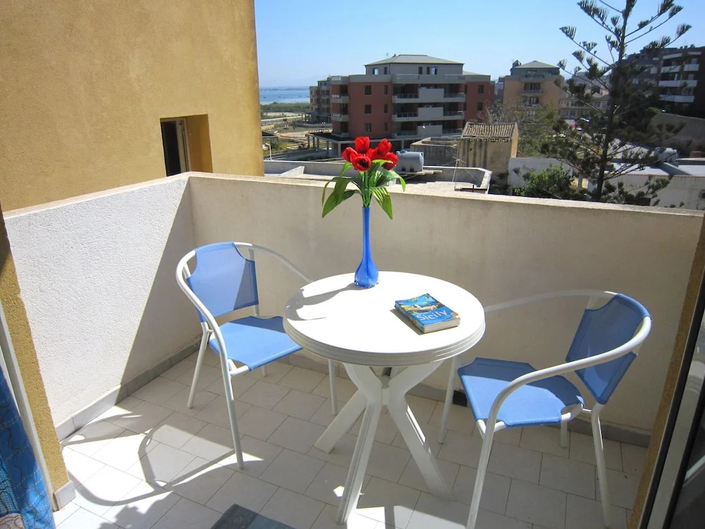 1 Bedroom Apartment With Balcony and Parking Space in the Center