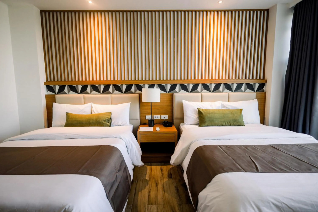 Crown Hotel at Harbour Springs Palawan Managed by Enderun Hotels