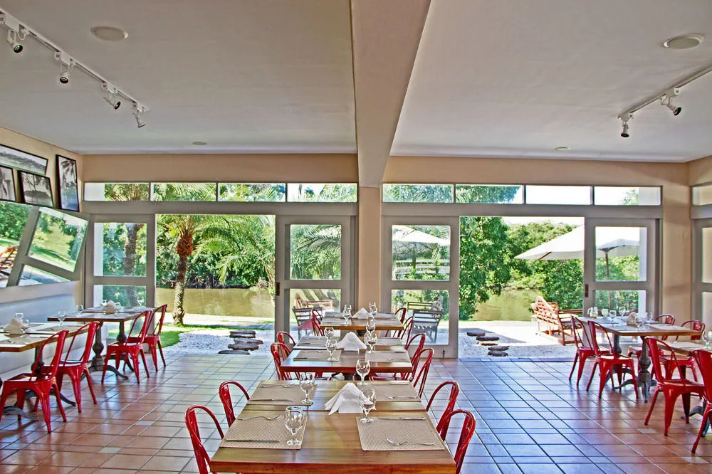 Riverside Hotel