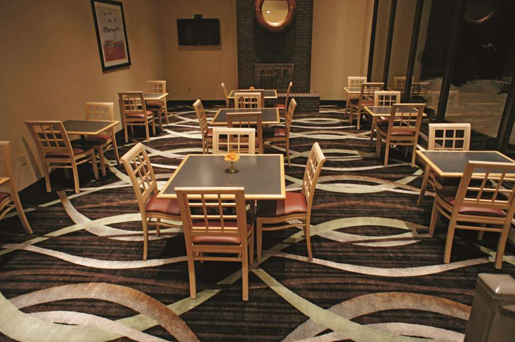 La Quinta Inn Suites White Plains Elmsford