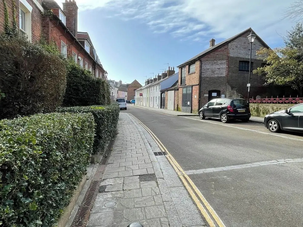 23 Millhams Street