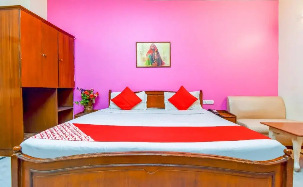 Hotel Rahul Palace By Golden Tree at Karol Bagh