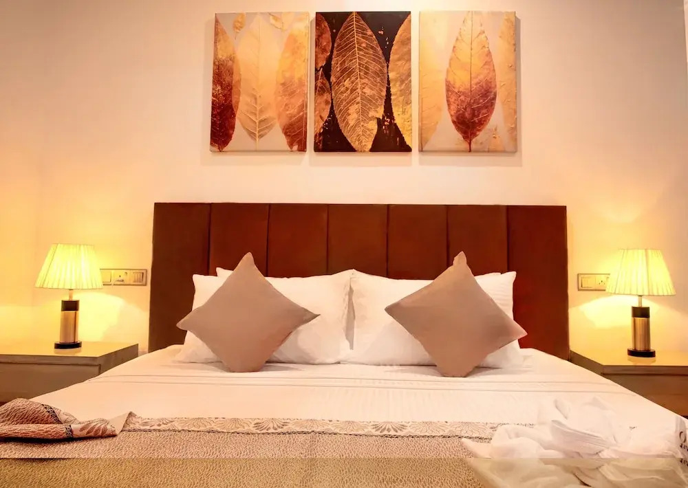 Ravo Hotel