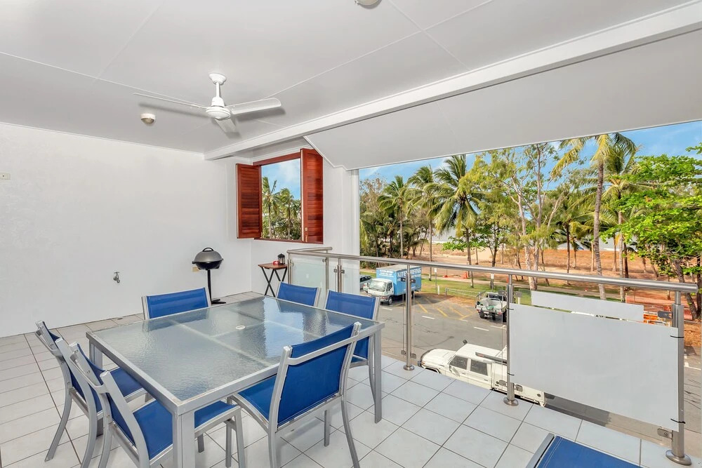 Oceansprey Beachfront Apartments