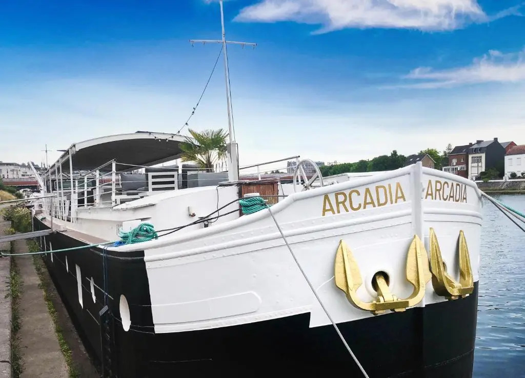 Arcadia - Péniche de Standing à Namur avec vue sur la Citadelle