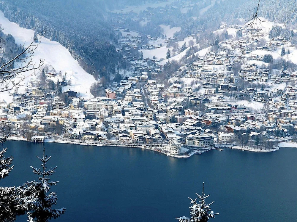 Charming Apartment Near Ski Area in Zell am See