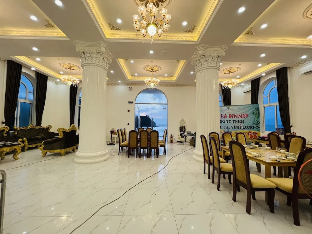 Nam Du Palace