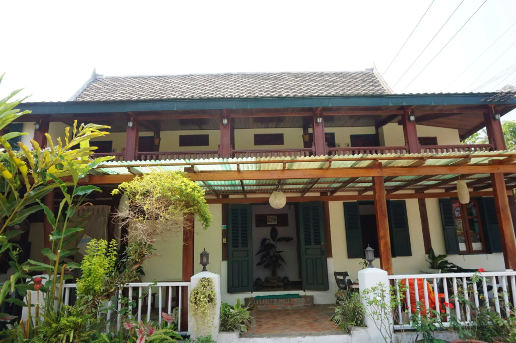 Ouis Guesthouse