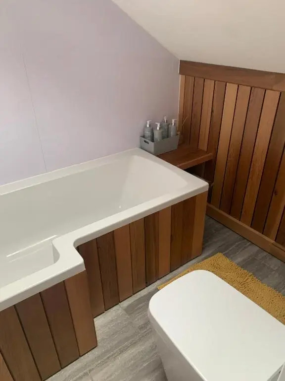 Pierremont En-Suite Rooms- 4 mins walk to Viking Bay Beach
