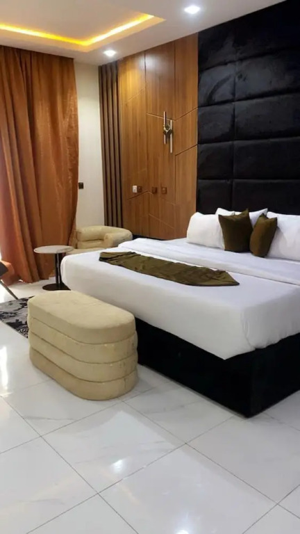 Emirates Star Hotel