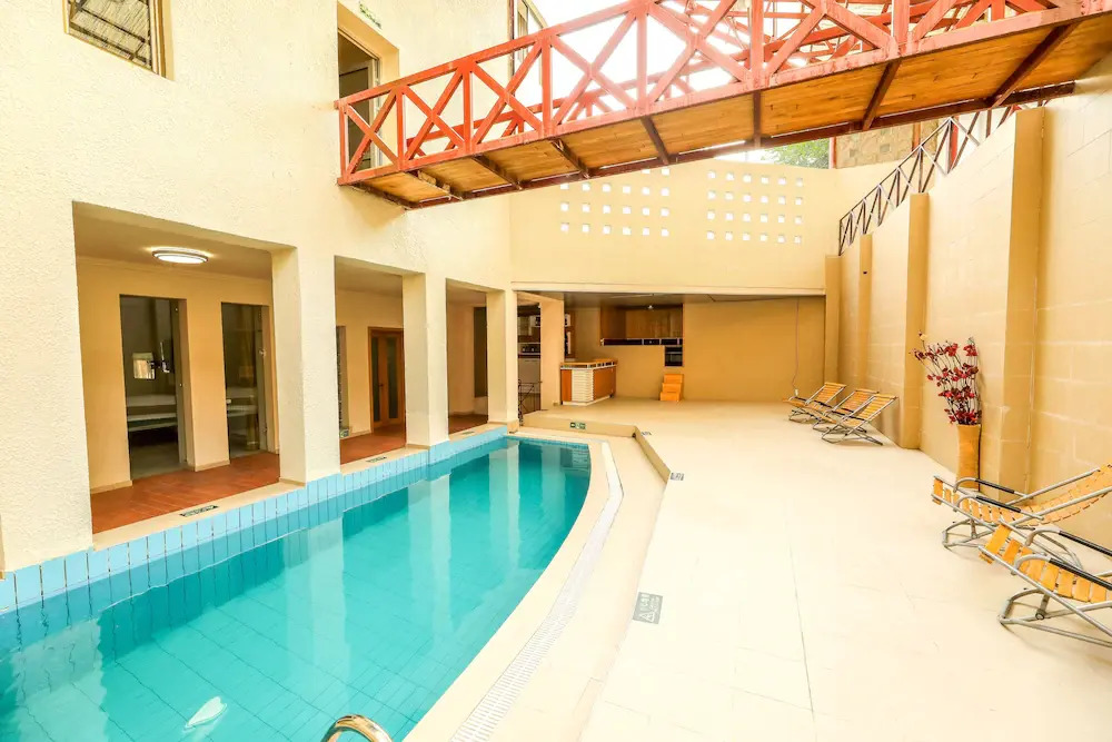 Hotel Modern House