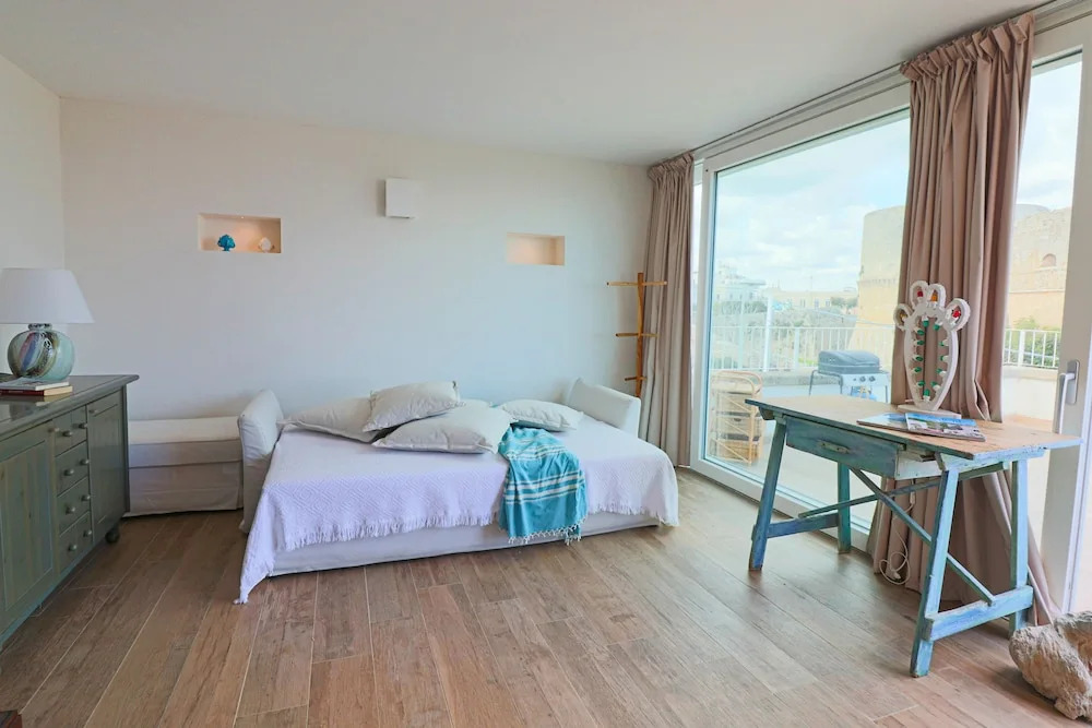 Sveva's Cozy Studio With sea View