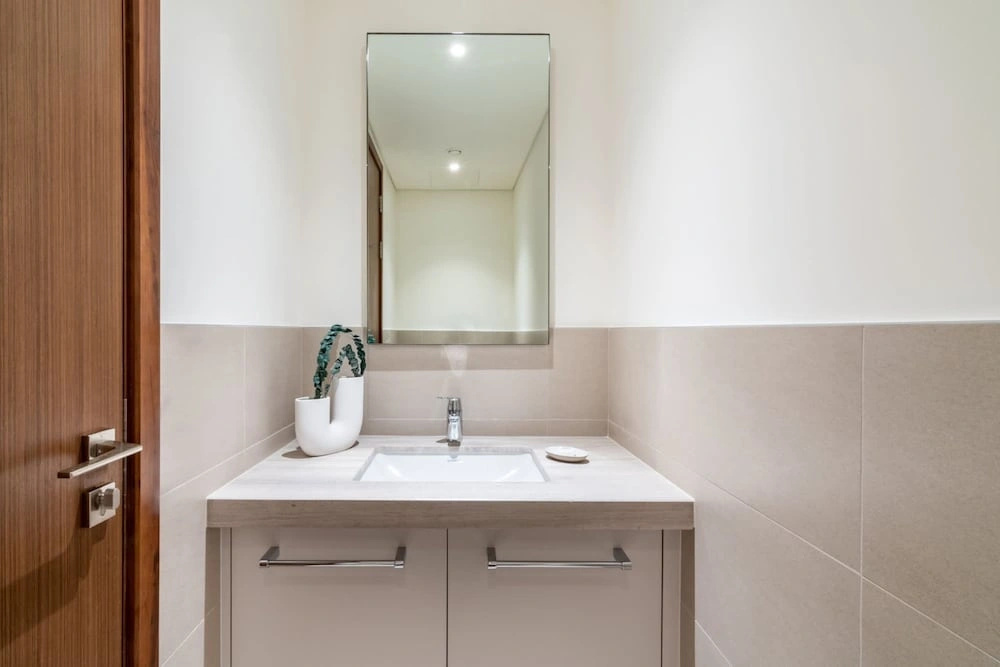 Silkhaus Modern in Downtown In Boulevard Heights