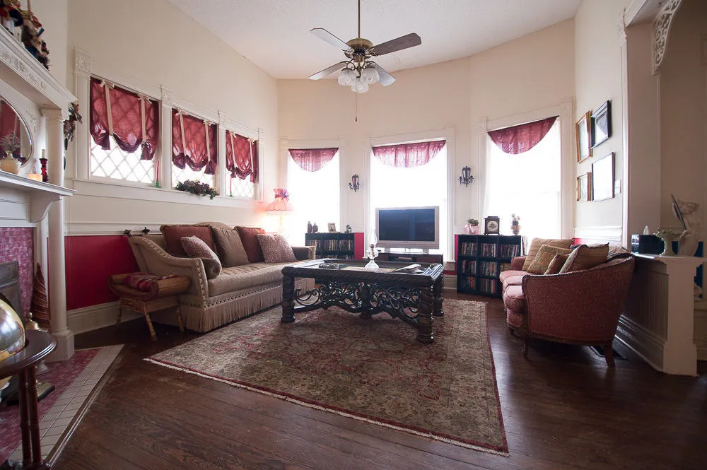 Munzesheimer Manor Bed & Breakfast
