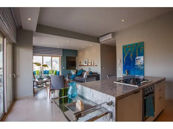 Designer Condo in Zona Romantica