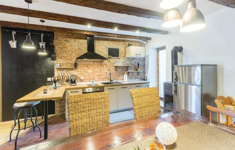 2 Bedroom Beautiful Home In Porec