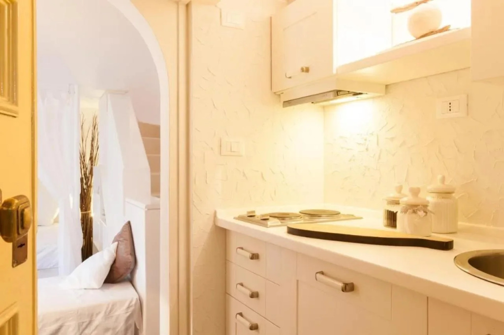 Luxury Navona apartments by Flatinrome