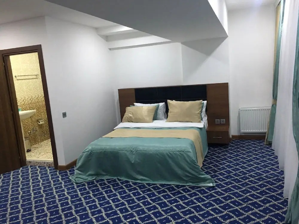Hotel 28