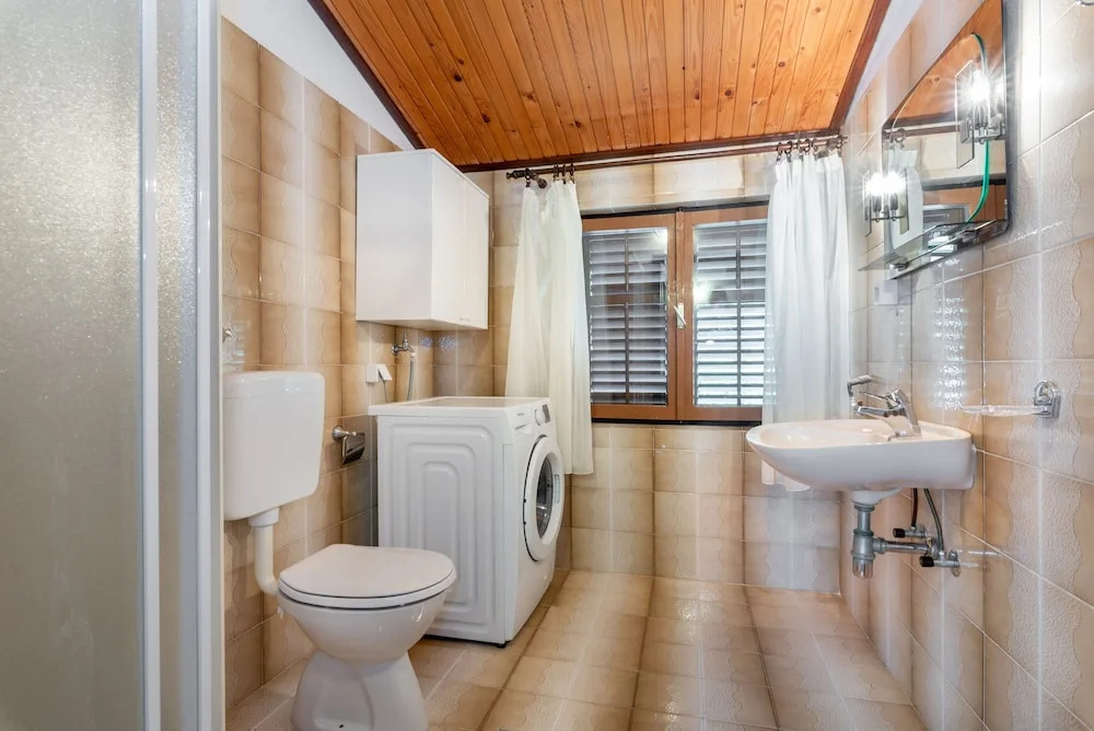 Apartments Mandica