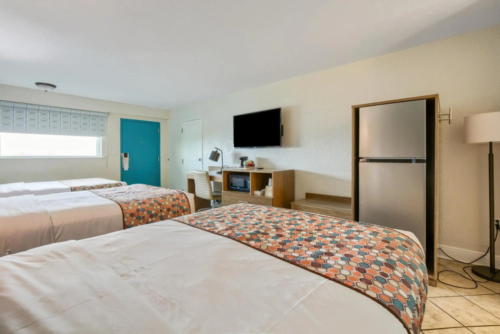 Beachside Resort Hotel
