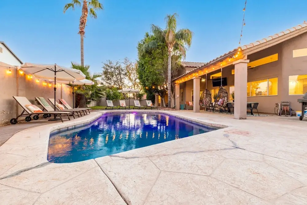 Citrus Cove Mesa 4 Bedroom Home by RedAwning