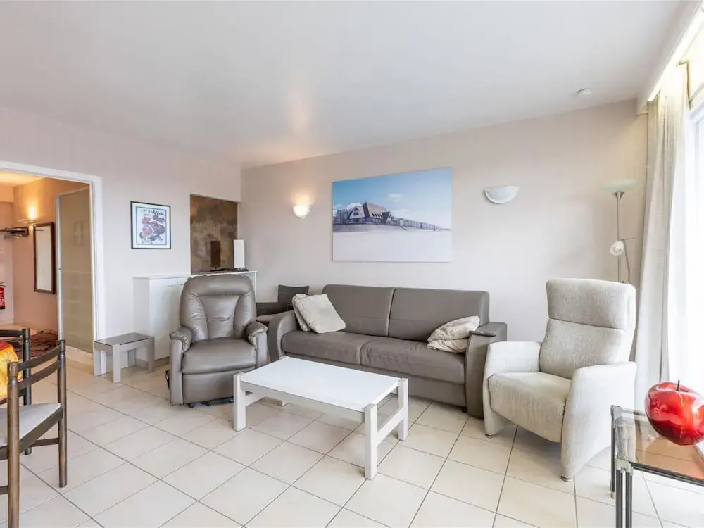 Apartment in Middelkerke Near Beach & Pool