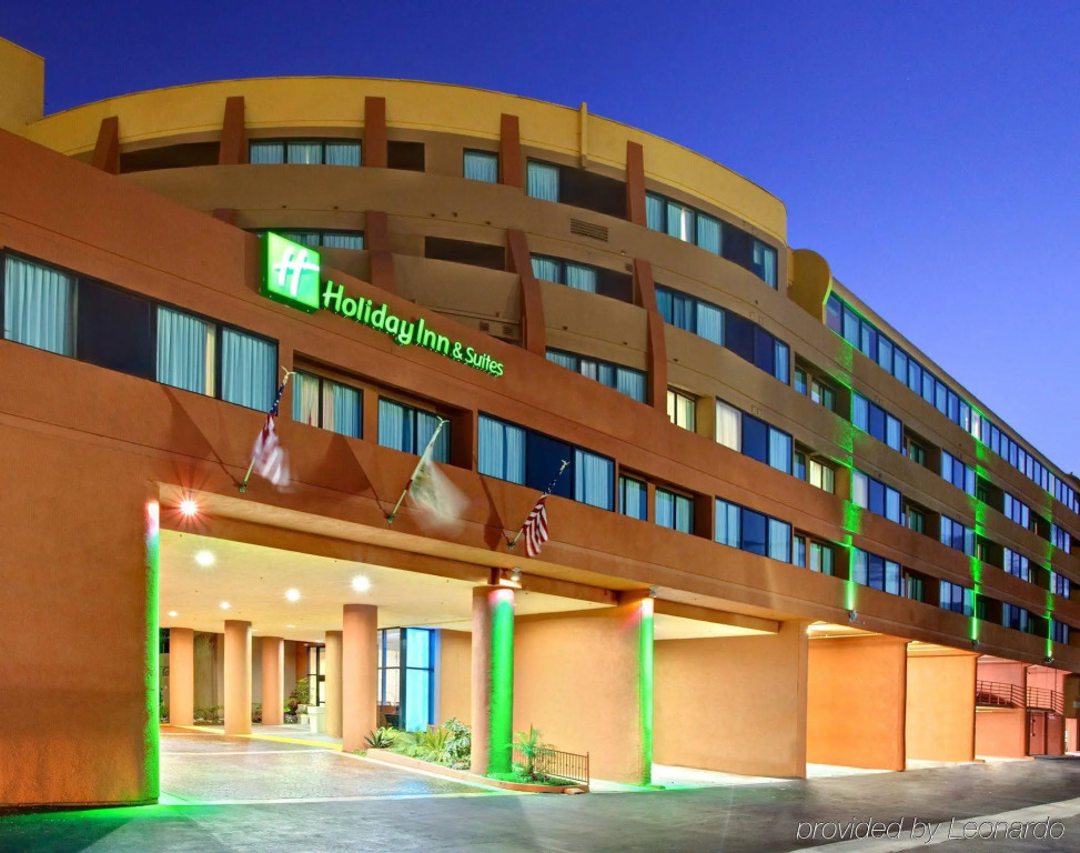 Doubletree By Hilton Fullerton