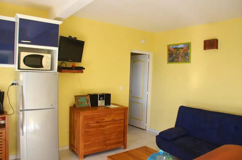 Apartment with One Bedroom in Fort-De-France, with Wonderful Sea View, Enclosed Garden And Wifi - 2 Km From the Beach