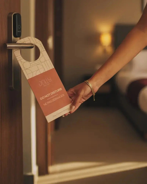 Dally Apart Hotel