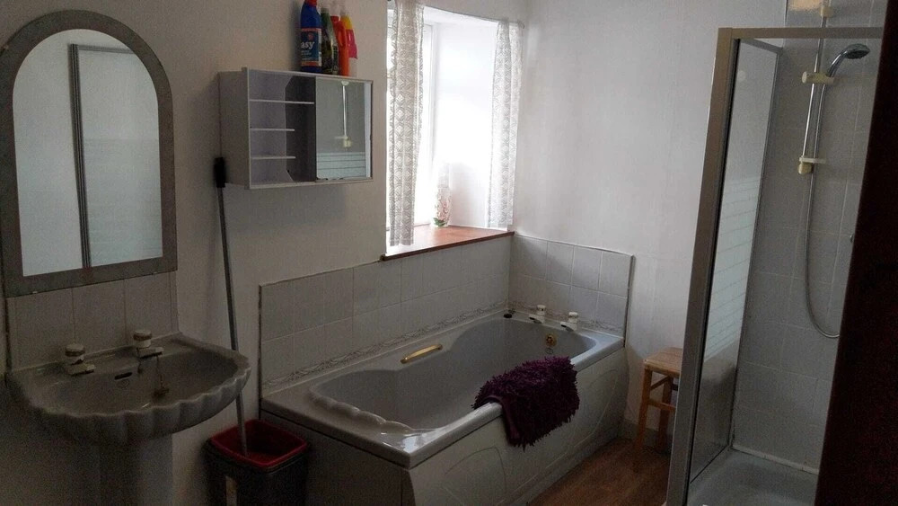 "spacious Three Bedroom Family Home for a Comfortable Holiday in Portknockie"