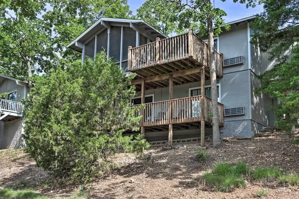1 Mi to Margaritaville! Cabin w/ Resort Perks