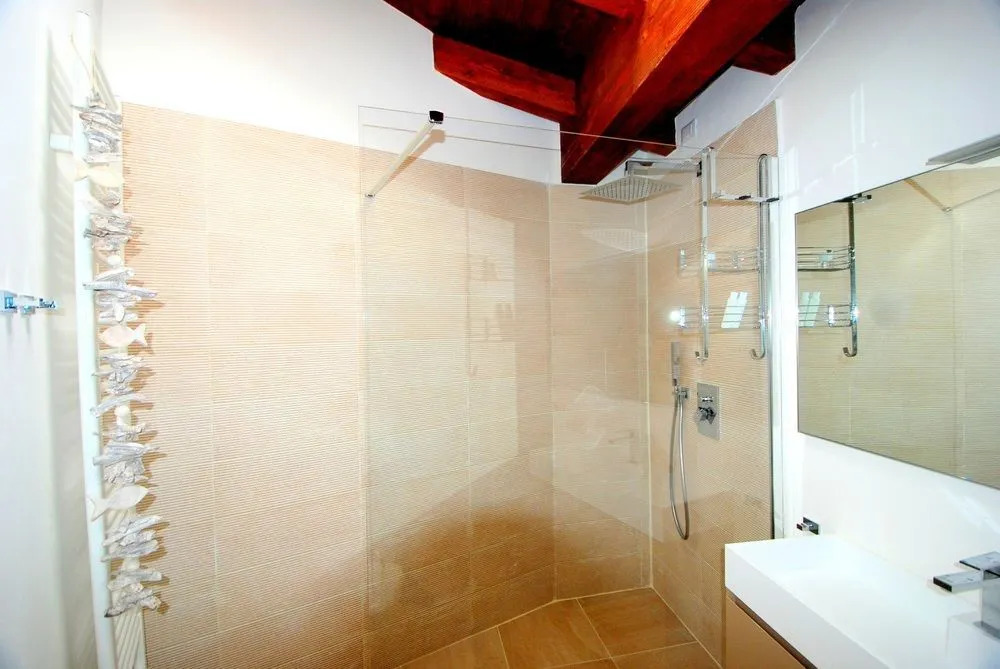 Como City Dream: Penthouse Duplex Apartment W Balcony, 5mins From Lake