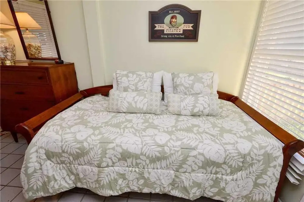 Starfish Cottage - Two Bedroom Home