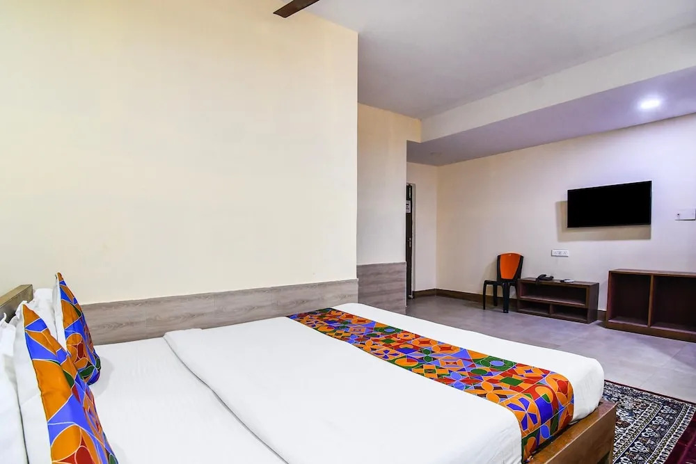 FabHotel Ridz Plaza