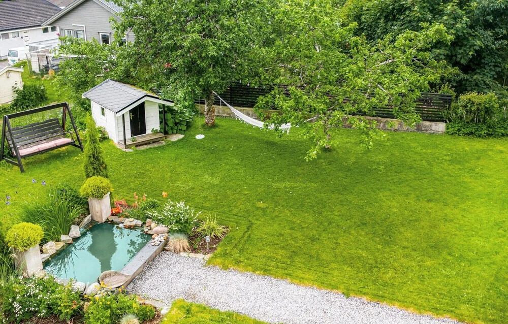 Gorgeous Home In Vestnes With Wifi