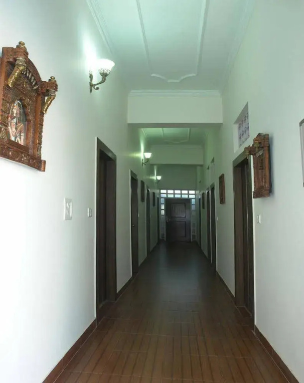 Dolphinn Agra