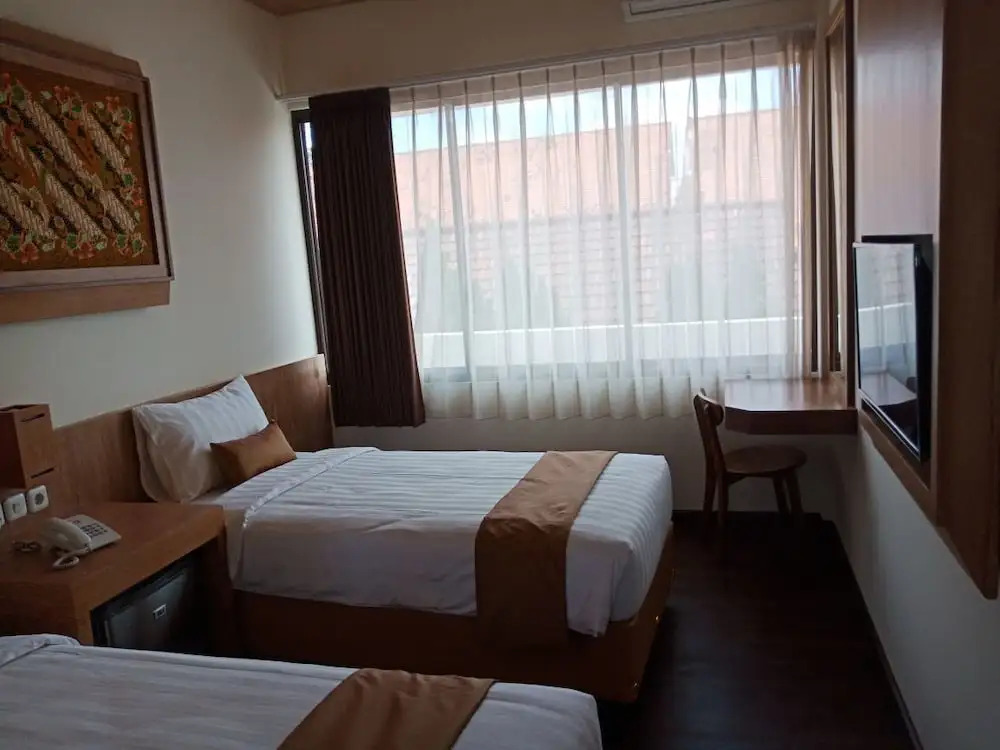 Hotel Parangraja