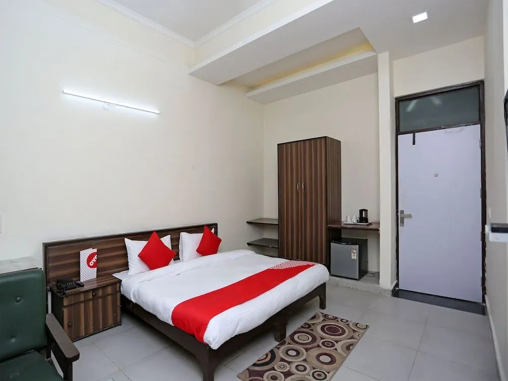 OYO 14100 Hotel D Meridien