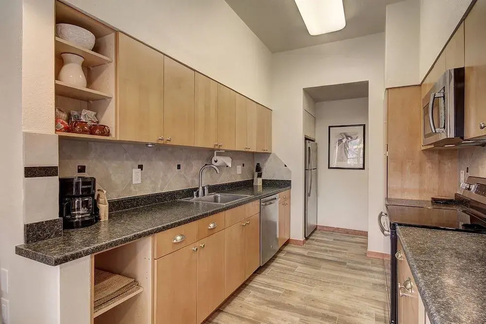 1638 Quicksilver - 3 Br Condo