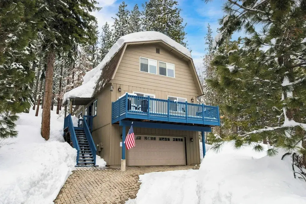 Alpine Bay by Avantstay 5mins To Diamond Peak Skiing w/ Expansive Deck