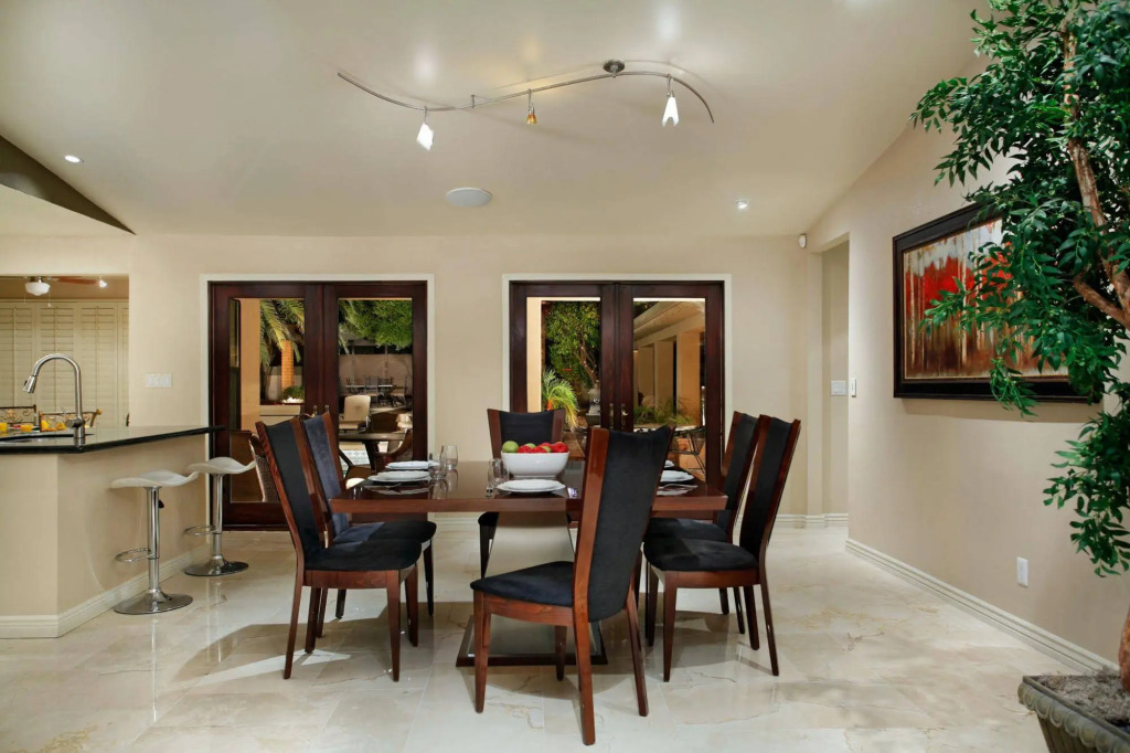 Private Vacation Homes - Scottsdale