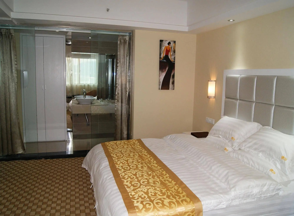 Super 8 Hotel