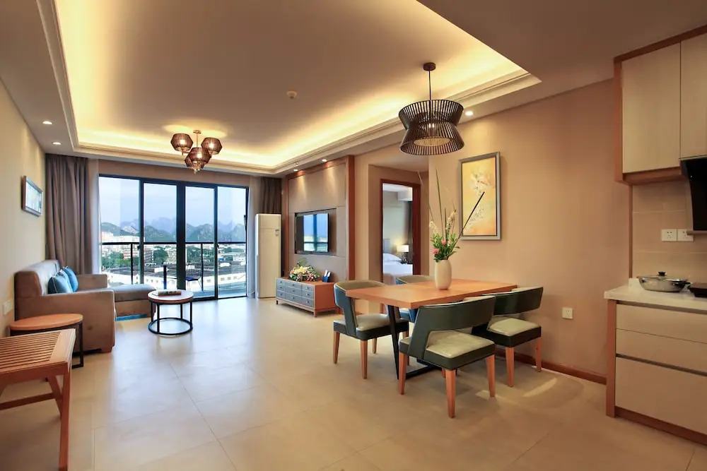 HomePlus LiYu Hotel