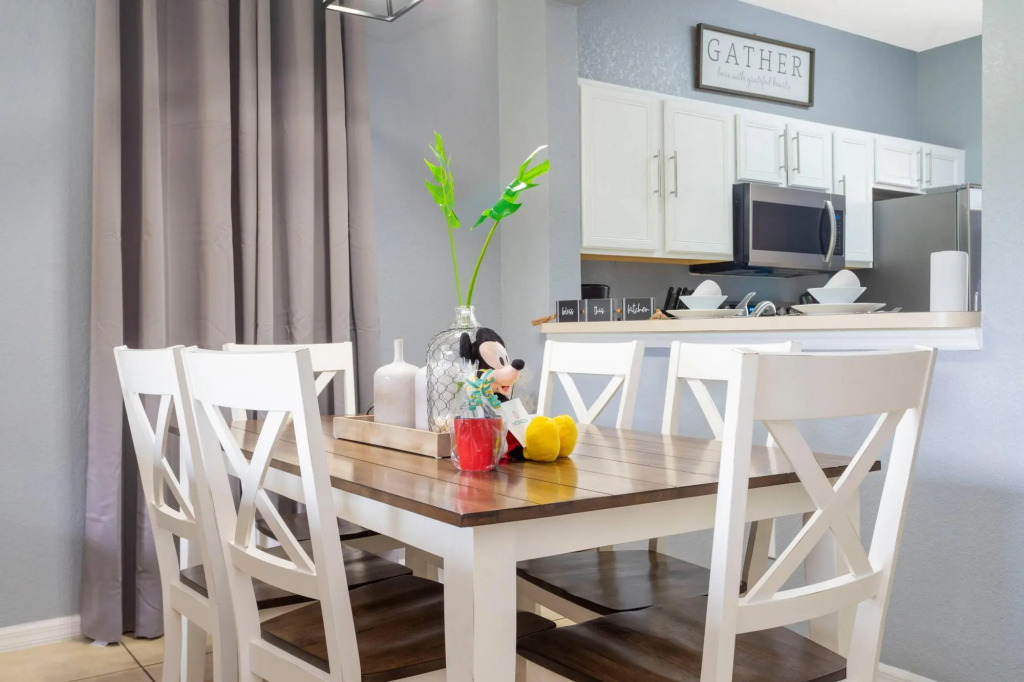 Cozy Home at Luxury Resort Regal Palm 206