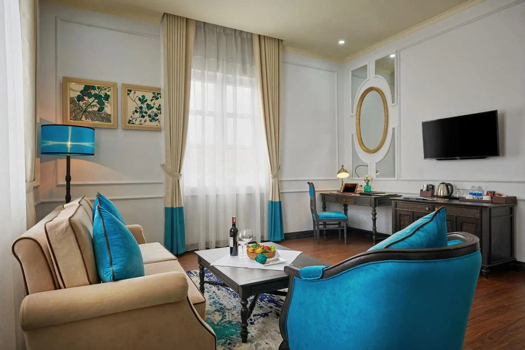 Manoir Des Arts Hotel